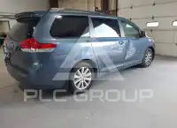 2013 Toyota SIENNA фото