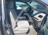 2013 Toyota SIENNA фото