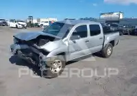 2013 Toyota TACOMA photo