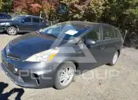 2013 Toyota PRIUS фото