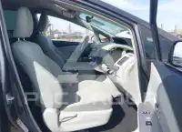 2013 Toyota PRIUS photo