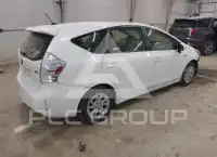 2013 Toyota PRIUS фото