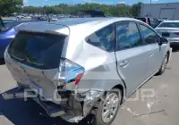2013 Toyota PRIUS фото
