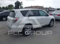 2013 Toyota RAV4 фото