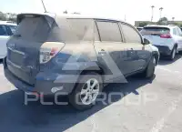 2013 Toyota RAV4 фото
