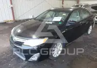 2013 Toyota CAMRY фото
