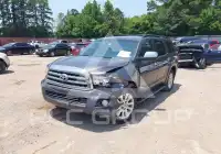 2013 Toyota SEQUOIA фото