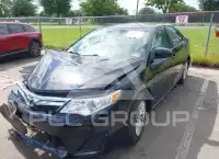 2013 Toyota CAMRY фото