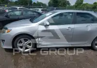 2013 Toyota CAMRY фото