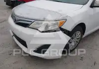 2013 Toyota CAMRY фото