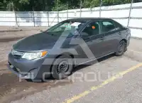 2013 Toyota CAMRY фото