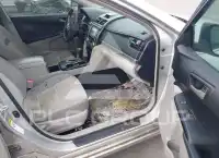 2013 Toyota CAMRY фото