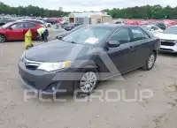 2013 Toyota CAMRY фото