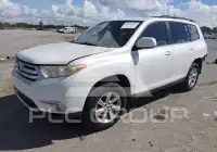 2013 Toyota Highlander photo