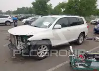 2013 Toyota Highlander фото