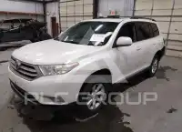 2013 Toyota Highlander photo