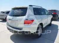2013 Toyota Highlander photo