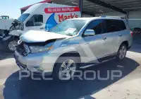 2013 Toyota Highlander фото