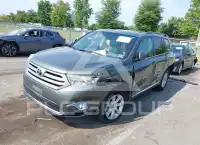 2013 Toyota Highlander фото