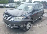 2013 Toyota Highlander photo