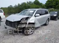 2013 Toyota Highlander фото