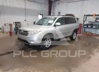 2013 Toyota Highlander фото