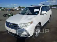 2013 Toyota Highlander фото