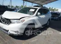 2013 Toyota Highlander photo