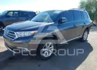 2013 Toyota Highlander фото