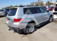 2013 Toyota Highlander photo