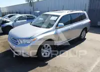 2013 Toyota Highlander photo