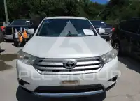 2013 Toyota Highlander фото