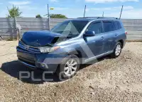 2013 Toyota Highlander фото
