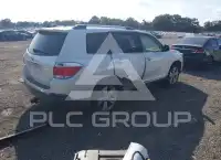 2013 Toyota Highlander photo