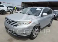 2013 Toyota Highlander photo