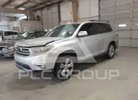 2013 Toyota Highlander photo