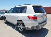 2013 Toyota Highlander фото