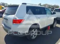 2013 Toyota Highlander photo