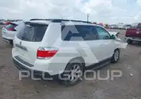 2013 Toyota Highlander photo
