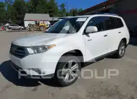 2013 Toyota Highlander photo