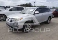 2013 Toyota Highlander photo