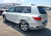 2013 Toyota Highlander фото