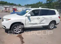 2013 Toyota Highlander фото