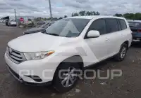 2013 Toyota Highlander фото