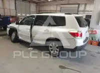 2013 Toyota Highlander фото