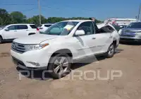 2013 Toyota Highlander фото