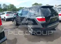 2013 Toyota Highlander фото
