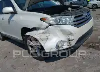 2013 Toyota Highlander photo