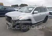 2013 Toyota Highlander фото