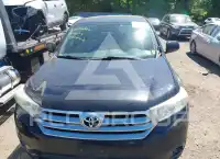 2013 Toyota Highlander photo